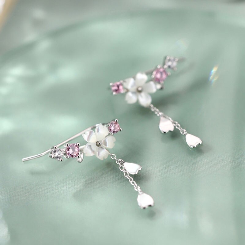 Foxanry prevenir la alergia plata color Pendientes de broche para las mujeres nueva flores borla joyería del partido al por mayor