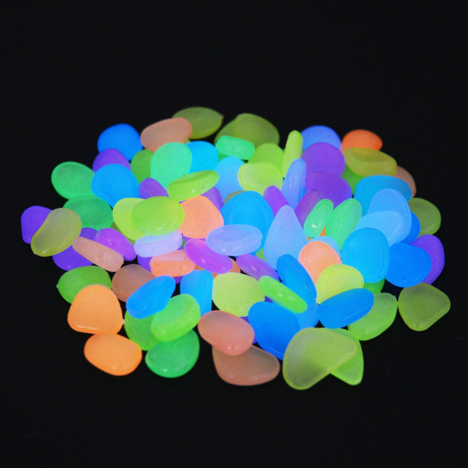 Exterior garden decoration glow in the dark pebbles Non-toxic and non-fading resin luminous stone outdoor decor garden stones