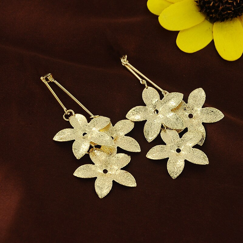 50Pcs multi-layered Alloy Flower charm for DIY Earrings or Necklace Pendants and hand Made Jewelry Accessories DL85-DL86: DL90 Gold