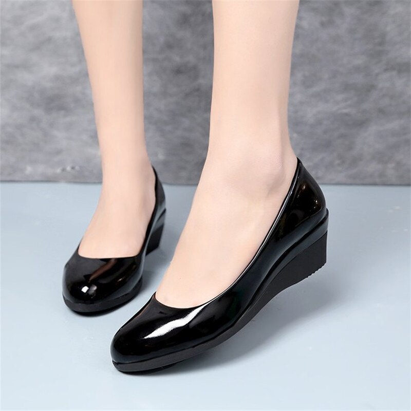 Big Size Vrouwen Schoenen Zwart Pomp Wedge Jurk Schoenen Dames Hakken Retro Party Hoge Hakken Mode Kantoor Pompen Bruiloft schoenen