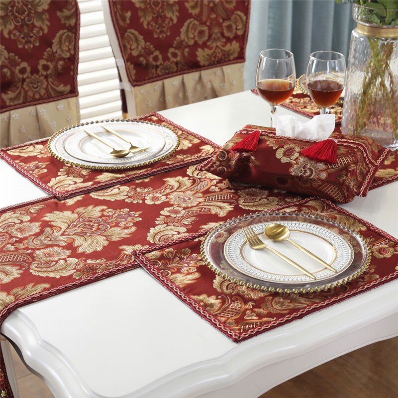 Eurooppalainen klassinen jacquard-tabletti kodin ylellinen kangas kulho matot lasinalus ruokapöytä sisustus länsimainen ruoka lämmöneristys pöytämatot: Punainen pitsillä