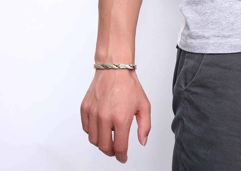 Ne se fanent jamais Bracelet magnétique pour les femmes torsadées aimants de thérapie de puissance saine Bracelets de magnétite Bracelets hommes bijoux de soins de santé