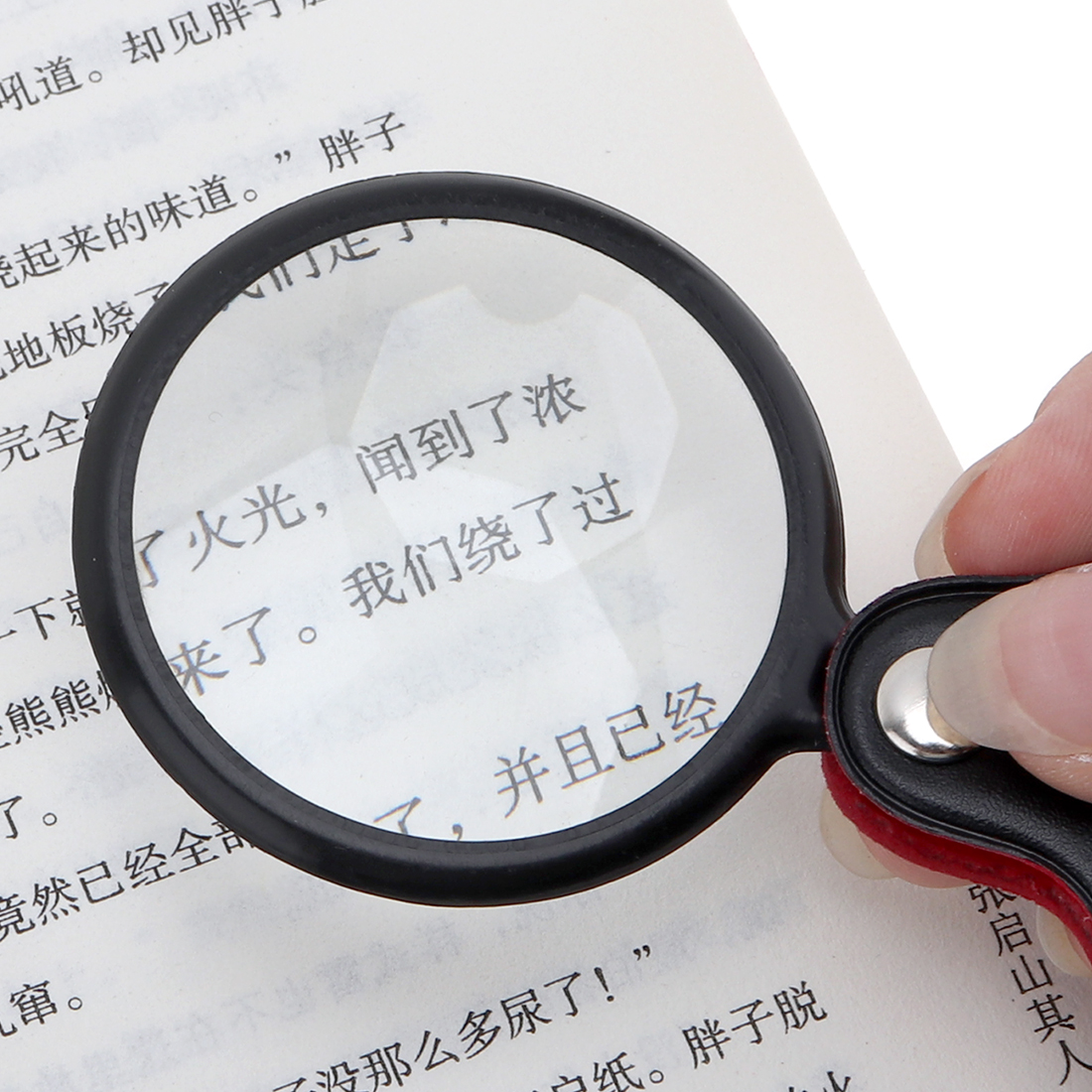 8X Mini opvouwbare vergrootglas Draagbaar vergrootglas Opvouwbaar zakgereedschap met optische lens met corticale beschermhoes