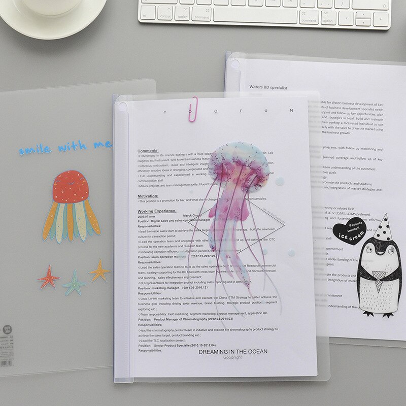 Contracted more transparent cartoon rotating clamps to A4 folder office folder students test paper clip