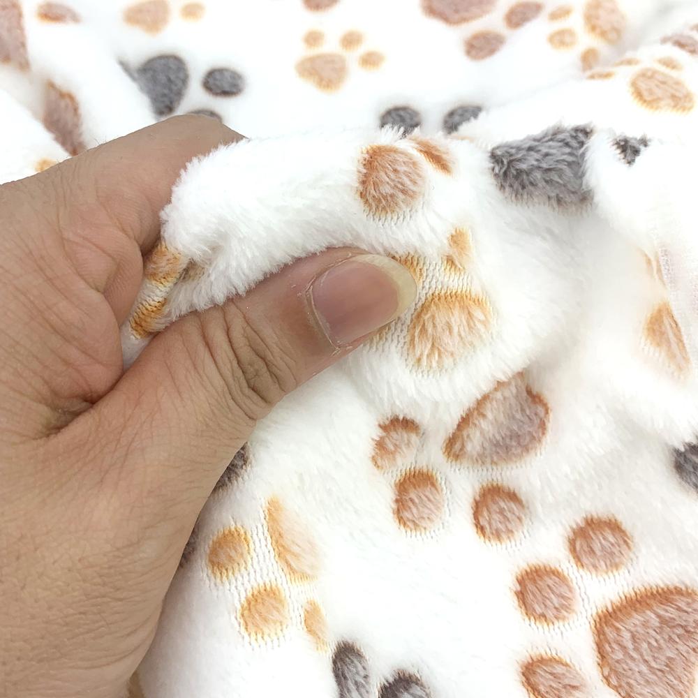 Pet Soft Warm Blanket Winter Coral Plush Paw Print Blanket Cat And Dog Mattress Medium Small Dogs Cats Coral Fleece Pet Supplies