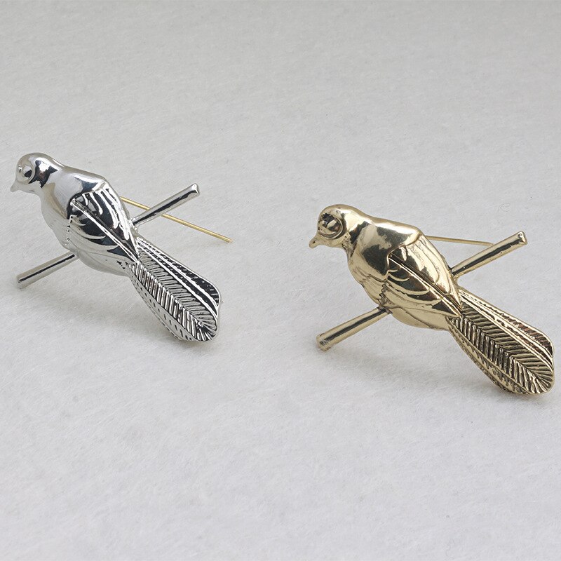 Broches de pájaro Vintage Petyr Baelish Pin Badge, Nueva joyería de animales de película, hombres y mujeres,