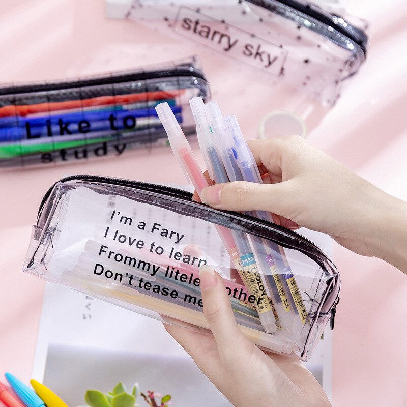 Preciosa cartuchera de PVC con letras coreanas, bolso para cosméticos o lápices transparente resistente al agua para niñas y niños, suministros para el hogar y la escuela