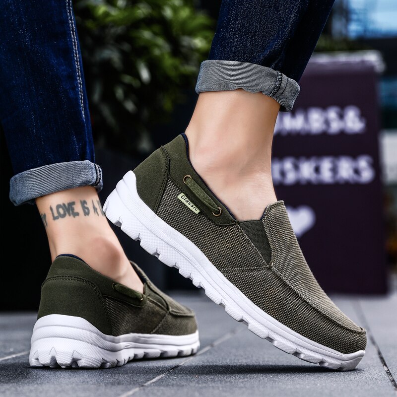Män fritidsskor lätta loafers sneakers canvas skor bekväma herrskor stor storlek zapatos casuales manskor