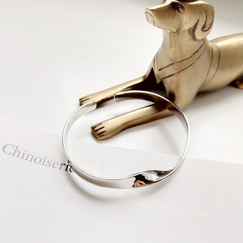 LouLeur 925 sterling silber Mobius armreifen silber verzerrung offene einstellbare armreifen für frauen edlen schmuck