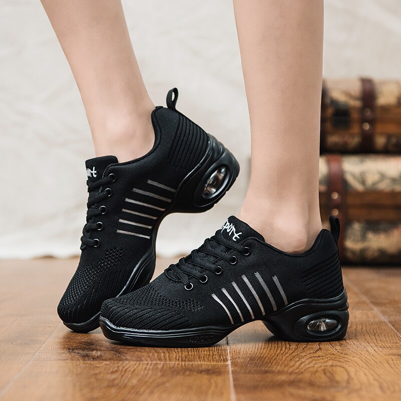 Danssneakers Dames - Ademend Mesh Bovenwerk, Zachte PU Zool, Veters Jazz Modern Dansschoenen