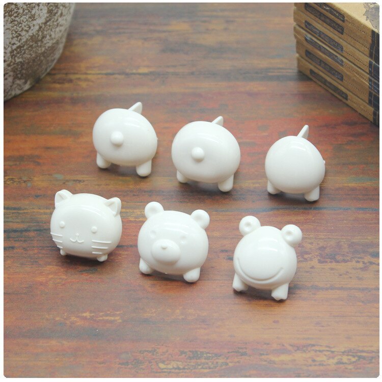 ZH 6PCS Animal Socket Set Cute Styling Protection Against Electric Shock Safety Cover Pig Enfant Children