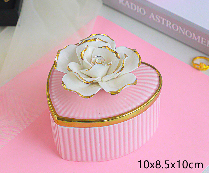 three-dimensional Handwork flowers storage jar ceramic crafts hand-painted gold home heart-shaped jewelry box storage box: C04