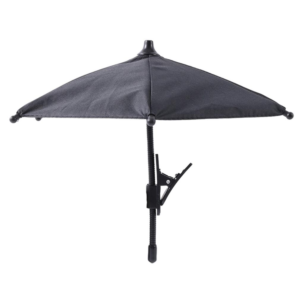 Met deze parasol van Anker kun je op het strand je smartphone opladen