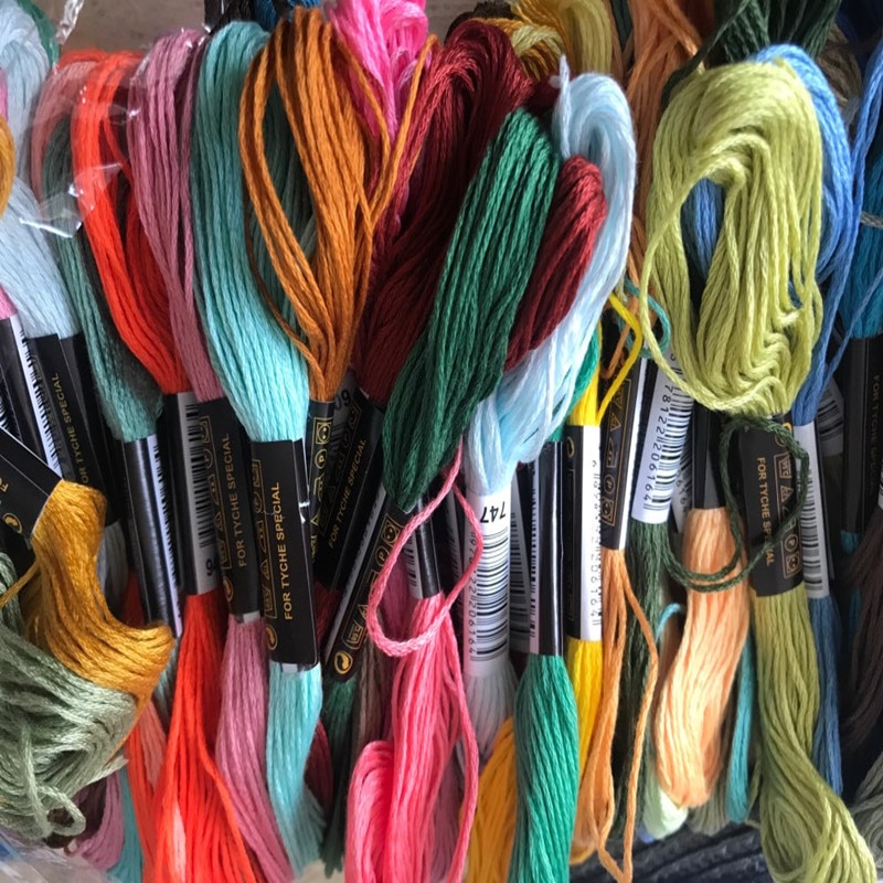 150 pcs Random Color DIY Silk Line Branch Threads Similar Thread embroidery Thread Floss Skein Cross Stitch Thread