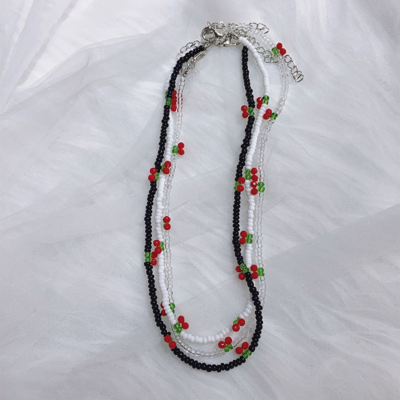 Donarsei zdobione paciorkami w stylu Boho Red Cherry naszyjnik dla kobiet śliczne Handmade owoce małe koraliki Chokers naszyjniki biżuteria Boho