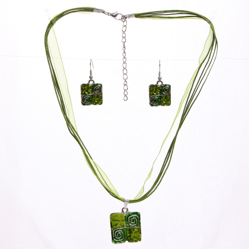 Ensemble de bijoux à la , 2 pièces, pendentifs et colliers carrés verts, boucles d'oreilles goutte, bohème, chaîne en mousseline de soie, été