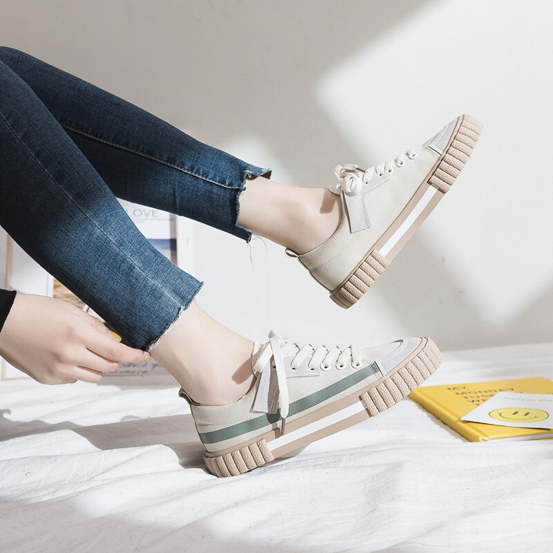 Stijlvolle skateboardschoenen dames klassieke witte schoenen dames vrijetijds waterdichte skateboardschoenen platte sneakers merk: Beige / 7