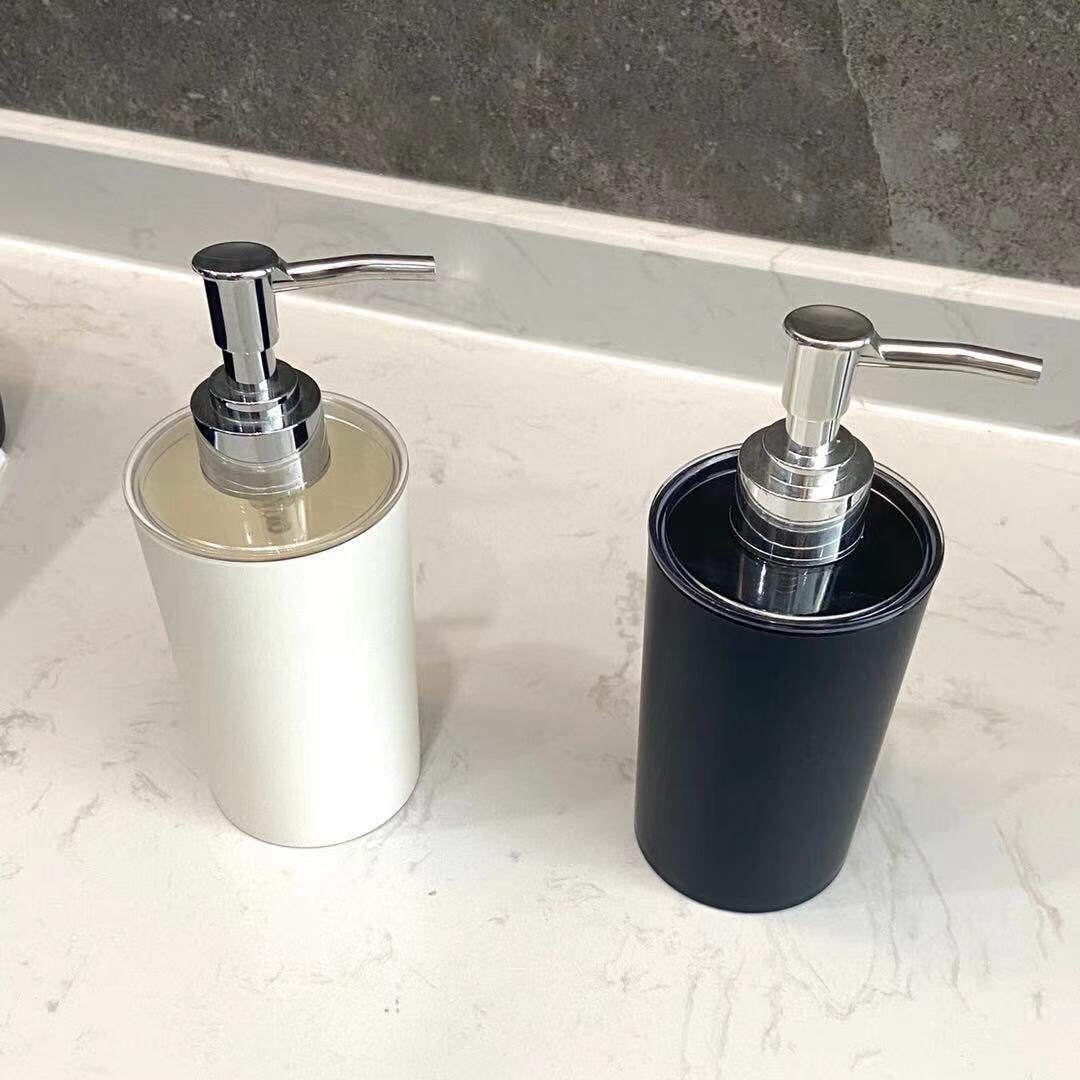 320ML Plastic Liquid Soap Dispensers For Bathroom White Black Bottle Bathroom Accessories Lotion Storage Bottle