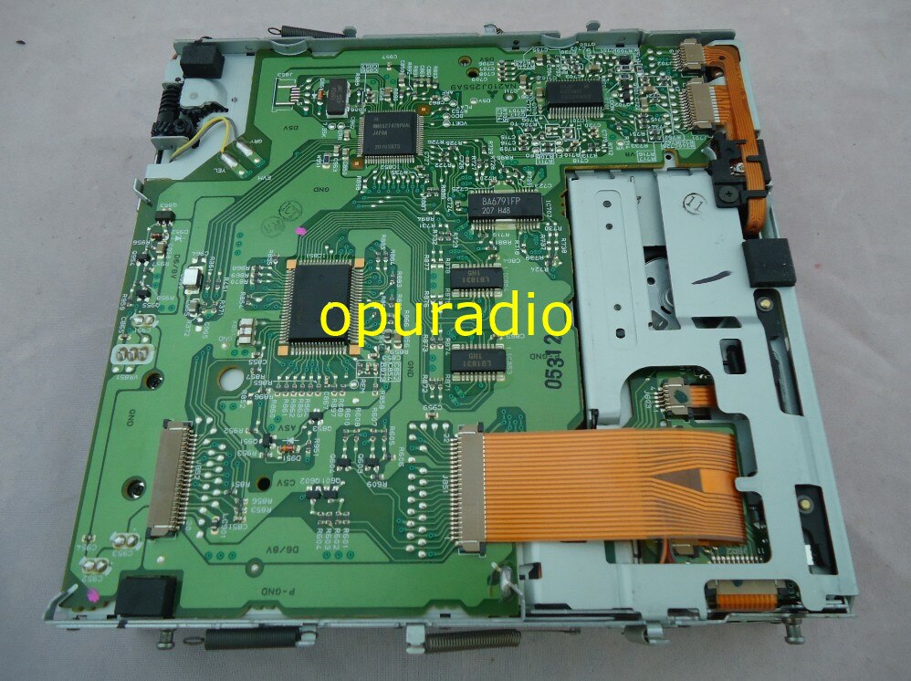 4 CD changer mechanism for chrysler car radio IN-DASH 4 Disc town country remote Do&dg caravan P56038531AE