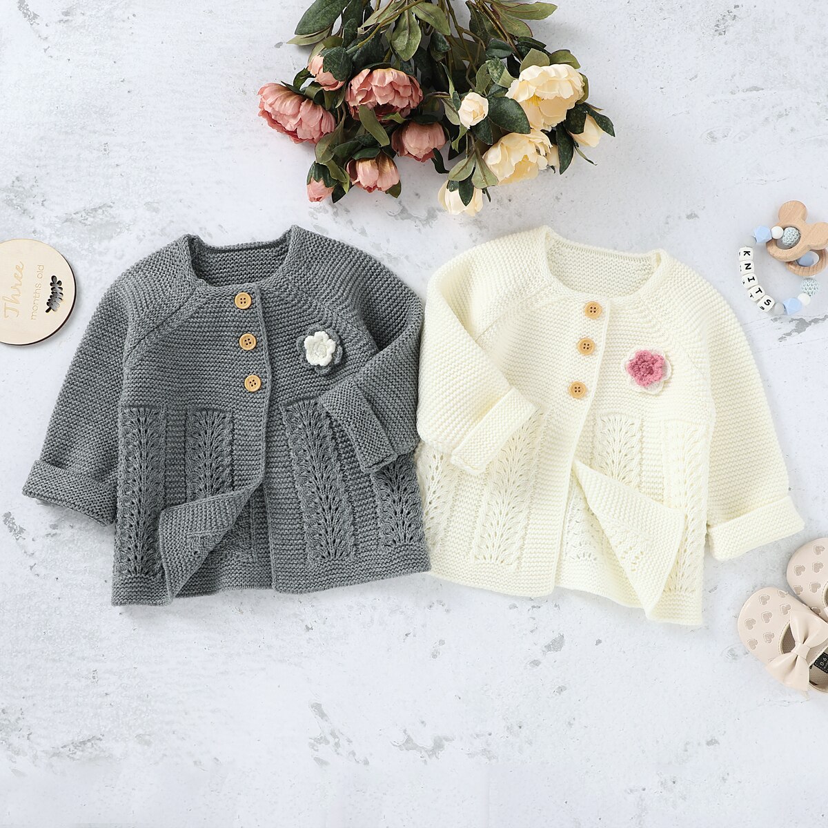 Baby & freundlicher Herbst Kleinkind Baby Mädchen Grau Einreiher SchöNe Blume zur Seite fahren Beiläufige Strickjacke Gestrickten Outfits