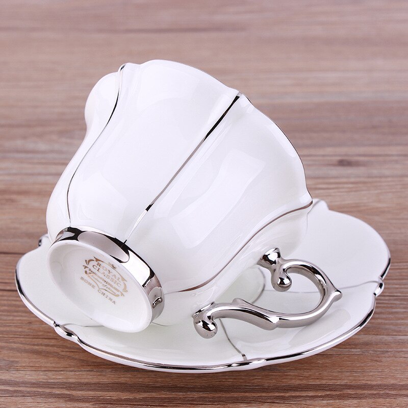 Fun Fervent Royal White Porcelain Cup and Saucer Ceramics Simple Tea Sets Modern Coffee Cups Tazas Para Cafe Kitchenware
