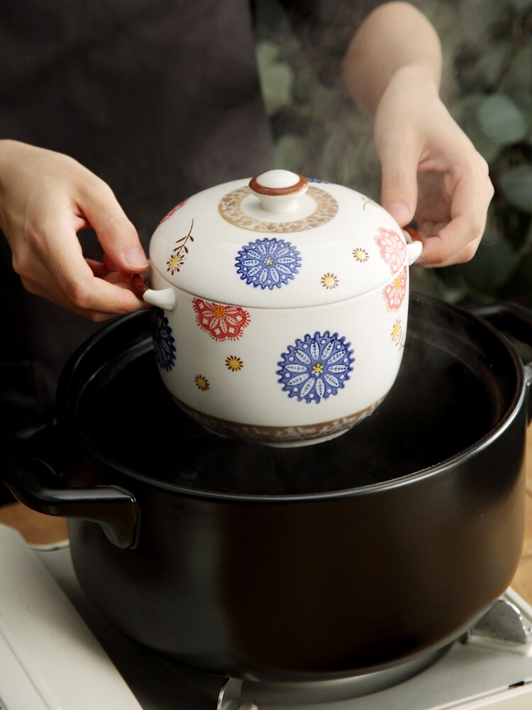 Japanese Hand-painted Ceramic Stew Pot With Lid Spoon Fish Flower Pattern 1L Soup Pot Household Dessert Tank
