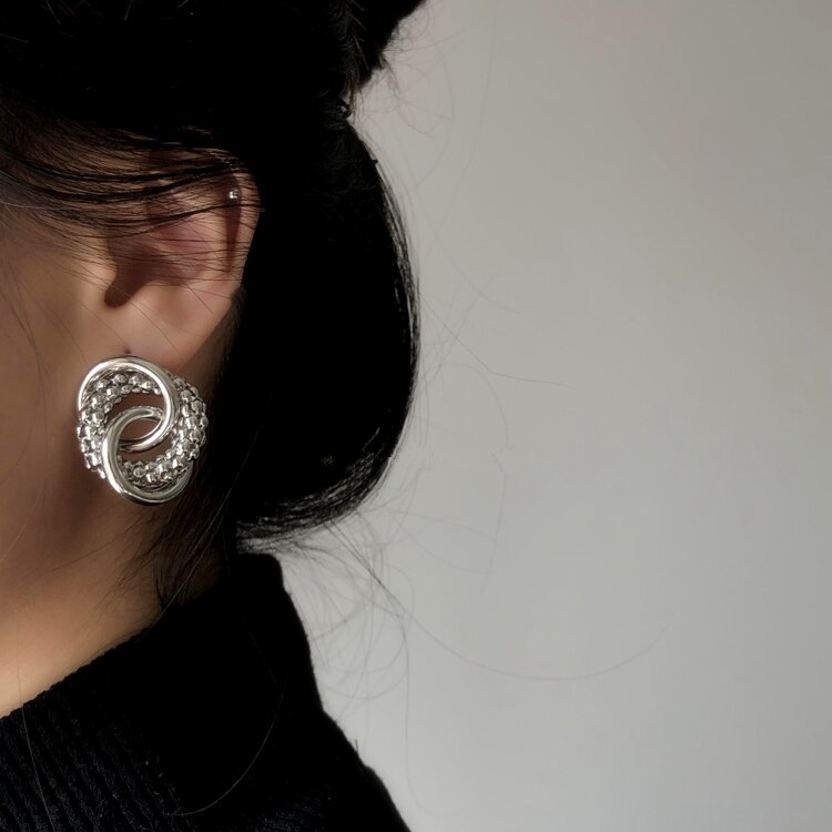 Huanzhi Retro Geometrische Onregelmatige Multi-layer Cirkel Twisted Cross Hollow Out Metal Stud Oorbellen Voor Vrouw Meisjes Sieraden