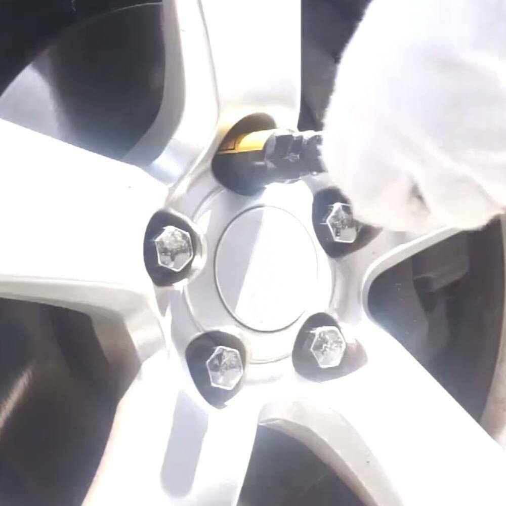 20Pcs Alloy Wheel Nuts M12 X 1.5 19MM Bolt Lug Stud for Ford Focus MK1 MK2 MK3 S-T R-S car styling