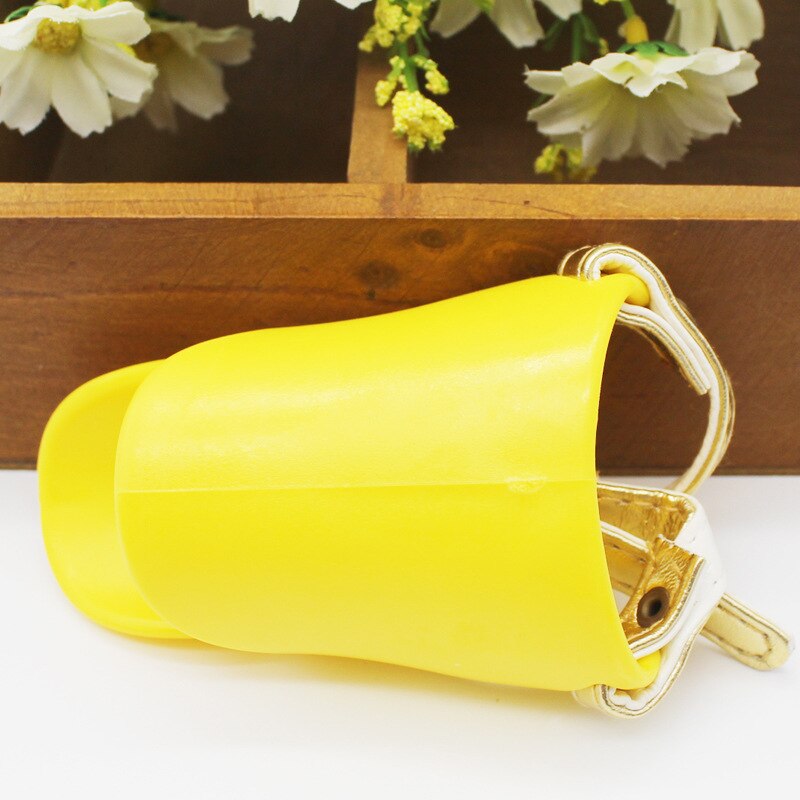 Hocico del perro Pato máscara bozal perros Anti morder deja de ladrar de pico de pato jaula Anti máscaras de mordida accesorios de mascota perro de silicona perro bozal: L / YELLOW
