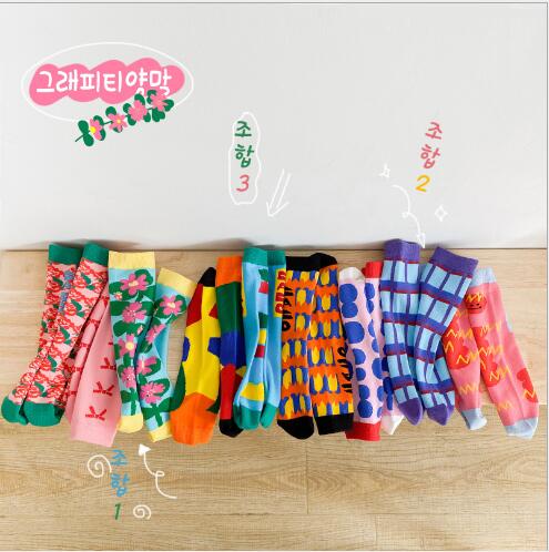 3Pairs 2-8 Jaar Lente En Zomer Gestreepte Graffiti Straight Kinderen Sokken