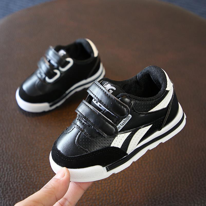 Neue Sommer freundlicher Schuhe Flache Jungen Mädchen Sandalen Atmungsaktive Sanft freundlicher Sport Turnschuhe unisex EU 21-30: Schwarz / 23