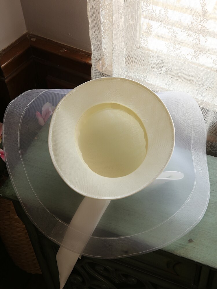 Luxury Large Brim Mesh Bucket Hat White Satin Bowknot Ribbon Fedora Hat High End Prom Banquet Evening Party Ladies Bride Hat