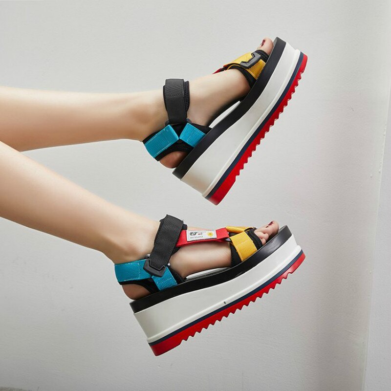 Mode Wiggen Platform Sandalen Vrouwen Hoge Hak-ed Vrouwen Schoenen Gesp Mooie Zomer Schoenen Peep Toe Sandalias Mujer Sneakers