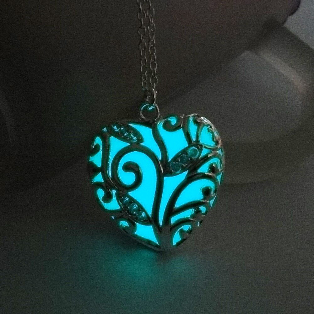 Sødt hjerte glød i mørket piger magt halskæde fahsion smykker glød lyse kvinder vedhæng halskæder med kæde: Himmelblå