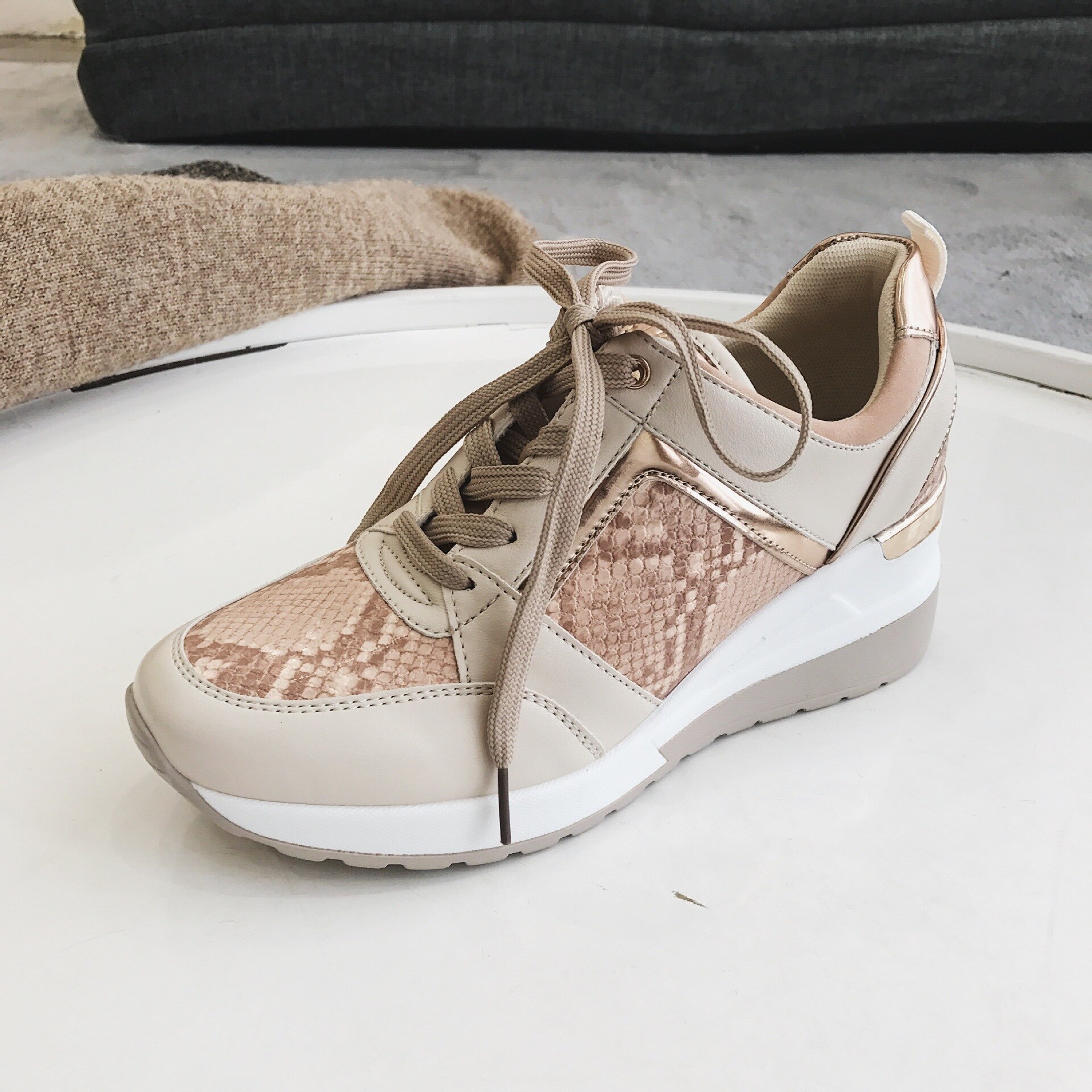 Kvinder leopard sneakers vinter efterår platform kiler dame sko slange mønster afslappet stil: Beige / 40