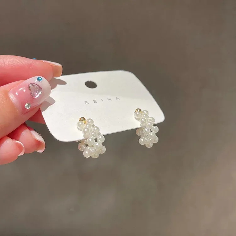 LATS Exquisite White Flower Splicing Hoop Earrings for Women Versatile C Earings Korean Trend Jewelry: Imitation Rhodium Plated