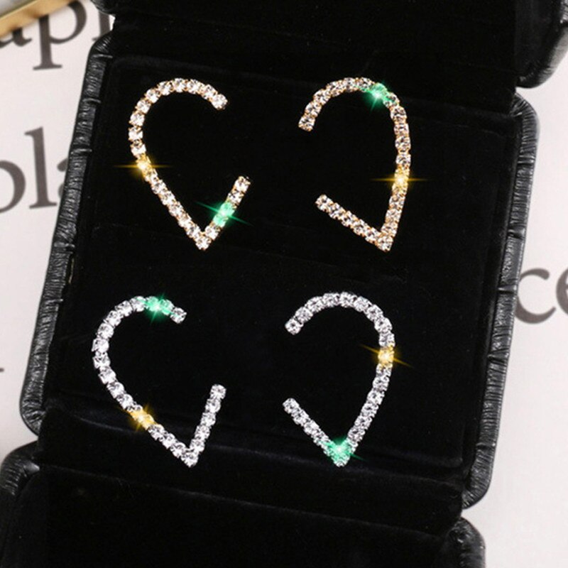 Semplice moda coreana piccoli orecchini donna cuore strass ufficio carriera brillante orecchio chiodo gioielli regalo di fascino