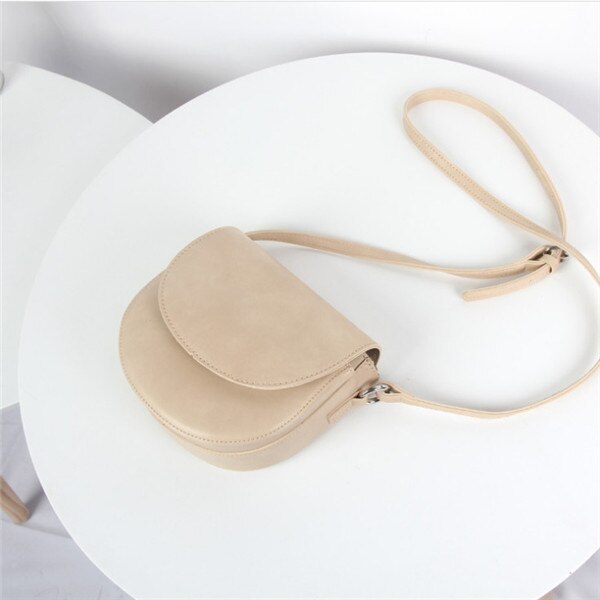 student retro British wind Oblique span bag art girl simple casual saddle bag: Apricot color