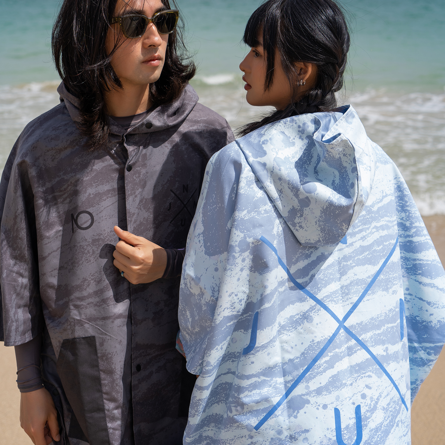 nu-Juni Surfen-Poncho-Handtuch für Erwachsene, leicht, schnell trocknend, Strandmode, wasserdicht, Wickelmantel zum Schwimmen, Surfen, mit Kapuze