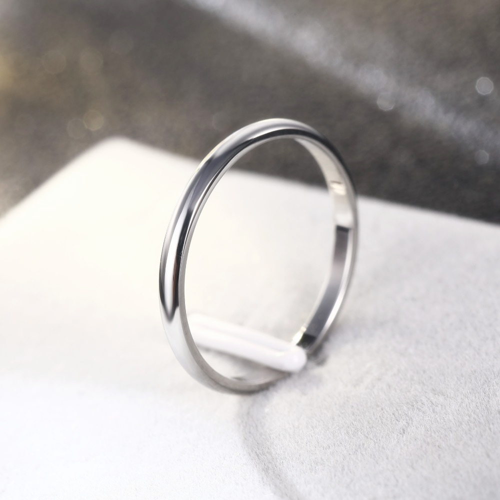 2 mm Glad Eenvoudige Ring Titanium Stalen Ring allergievrij ring Paar Trouwringen Vrouw Man Mode-sieraden: 9 / Silver Color