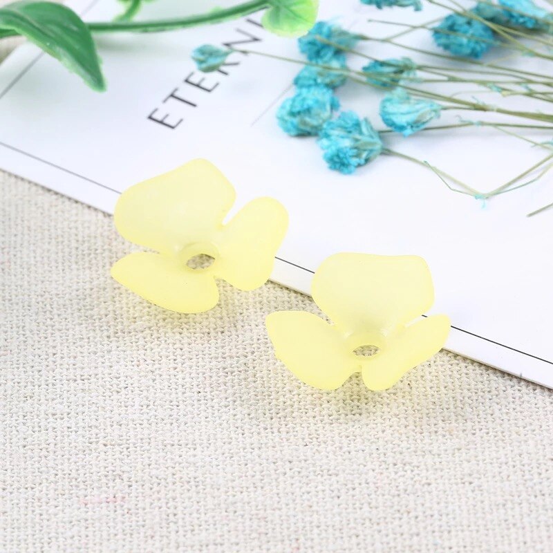 10 stuks 15 kleuren acryl 22mm blad bloemblaadjes bloem mat acryl spacers kralen voor haar bruiloft oorbellen diy maken accessoires: Geel