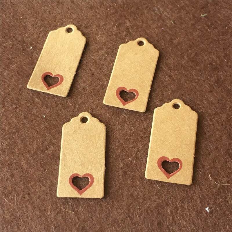 Etiquetas colgantes de papel Kraft hechas a mano para , cumpleaños, boda, zapatos con forma de corazón, calcomanías huecas, 4x2cm, 50 unids/lote