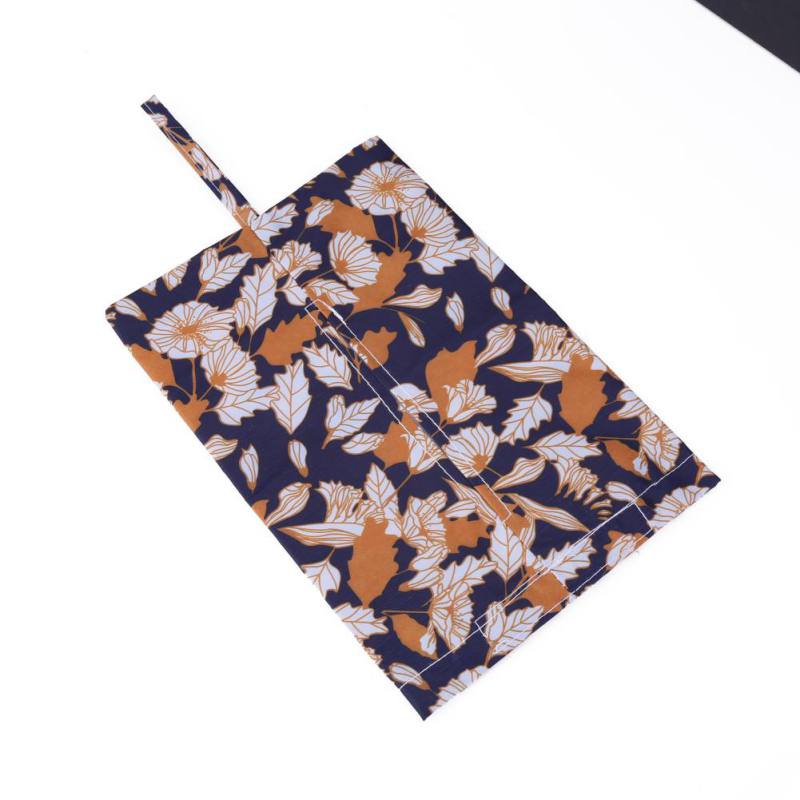 Portable Cotton and Linen Tissue Box Holder Towels Paper Hanging Home Decor Boxes Travel Pouch Paper Bag Cloth for Car Home