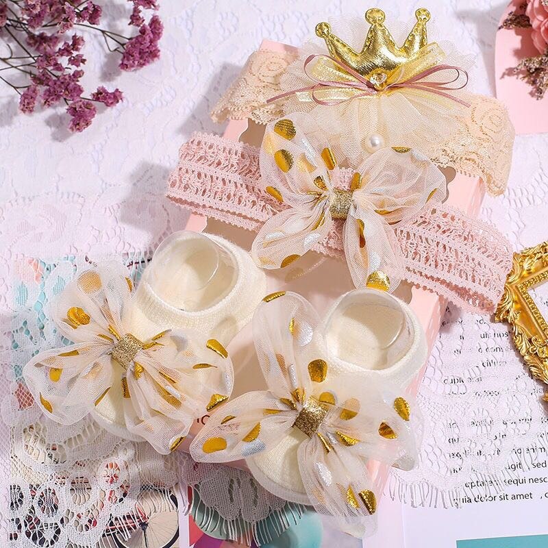 3 Teile/satz Kleinkind Baby Mädchen Blume Nette Pompom Socken Stirnbänder setzt Spitze Bowknot Krone Neugeborenen Haarband Nicht-Unterhose Prinzessin socke