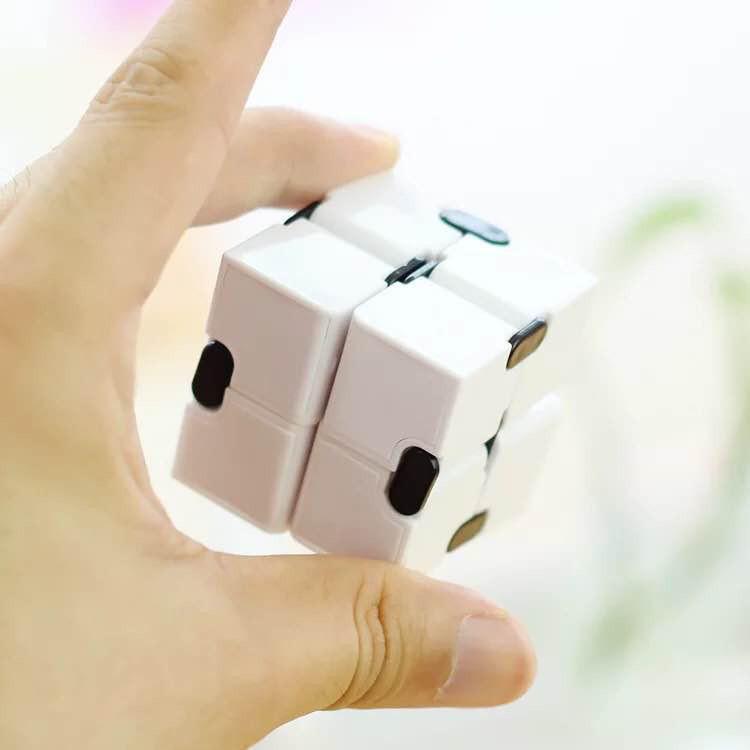 Entspannende Spielzeug Cube Unendlichkeit Cube Anti Stress Spielzeug Stressabbau Flip Unendlichkeit Cube Entspannen Spielzeug Büro Erwachsene Spielzeug Cube blöcke: C6