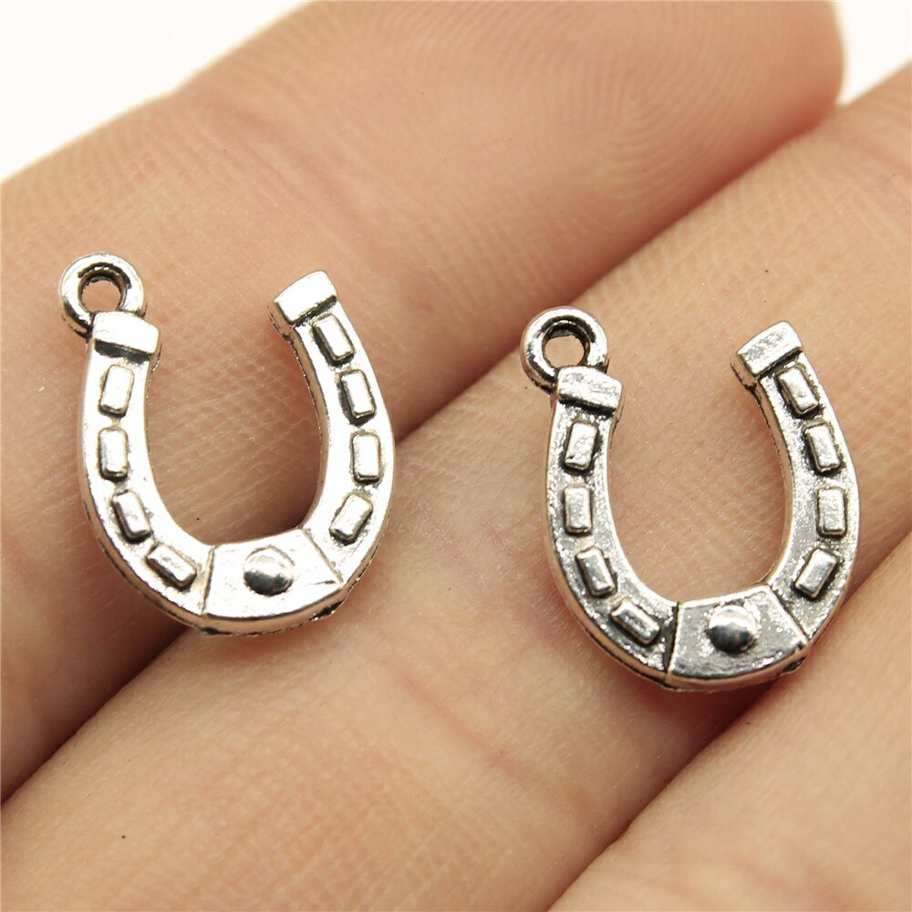 WYSIWYG 40pcs 15x12mm ferro di Cavallo Pendenti A Ferro di Cavallo Pendenti di Fascino Antico Colore Argento A Ferro di Cavallo Pendenti: Argento antico placcato
