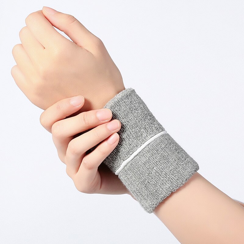 1pc armbånd sports-svedbånd let at tørre åndbart håndbånd sved håndledsstøtte bøjle omslutter vagter til gym volleyball: Lysegrå