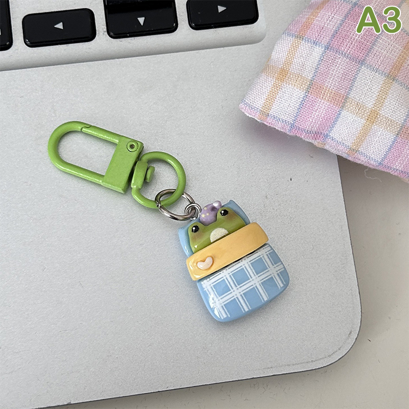 Cartoon Frog Key Chain Cute House Vase Photo Frame Frog Pendant Car Key Ring Backpack Charms Bag Decor Accessories: Light Gold