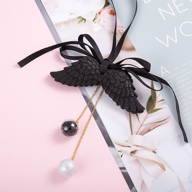 Car Pendant Angel Wings Automobile Rearview Mirror Decoration Ornaments Gypsum Wings Aromatherapy Air Freshener Car Accessories: Black