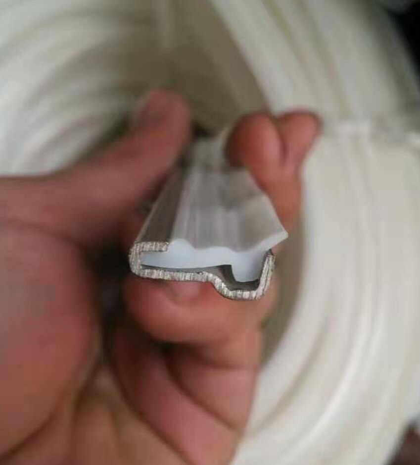 CN machine tools guide way scraping wipers